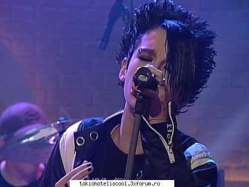 ce atzi face pt bill??? rasp va rog... - da,as face o groaza pt Bill,la kt e el de - Bill